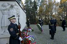 1. 11. 2015, Ljubljana, Koevje – Predsednik republike na alnih slovesnostih ob dnevu spomina na mrtve (STA)